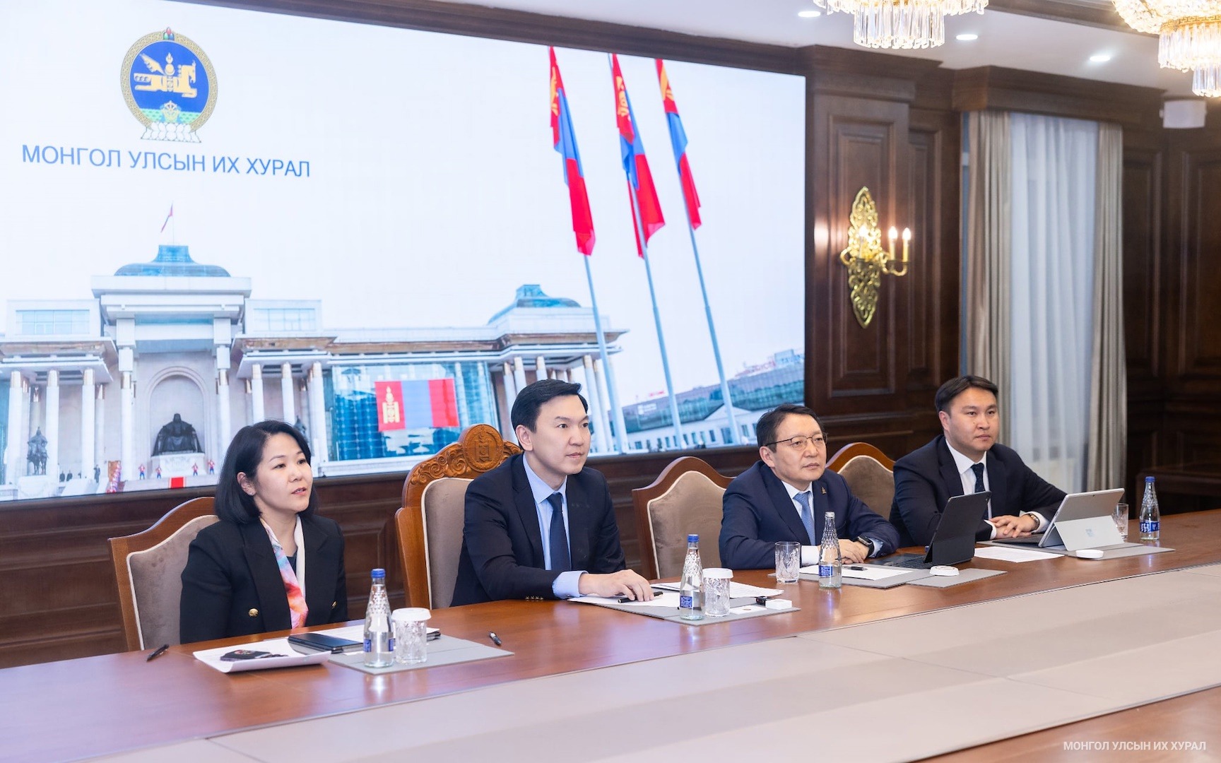 Банкны тухай хуулийг шинэчилсэн тохиолдолд Унгар Улсын ОТП банк Монгол Улсад үйл ажиллагаагаа явуулах хүсэлтэй байгаагаа илэрхийллээ