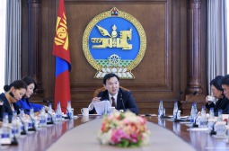 УИХ дахь ажлын хэсгүүд хүний эрх, эрх чөлөөг хязгаарлаж буй хууль тогтоомж, дүрэм журмыг хална