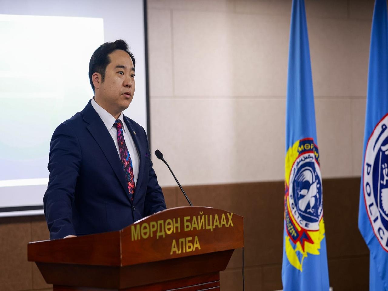 “ХҮНИЙ ЗАН ҮЙЛЭЭР АЮУЛ ЗАНАЛХИЙЛЛИЙГ ТАНЬЖ МЭДЭХ