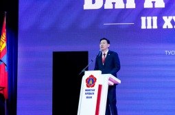 МОНГОЛ АРДЫН НАМЫН ДАРГА Н.УЧРАЛЫГ ЕРӨНХИЙ САЙДАД НЭР ДЭВШҮҮЛЛЭЭ