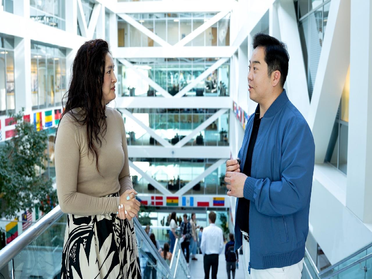 АНУ-ЫН ИХ, ДЭЭД СУРГУУЛИУДАД 200 ОЮУТАН СУРГАХ ТАЛААР САНАЛ СОЛИЛЦОВ