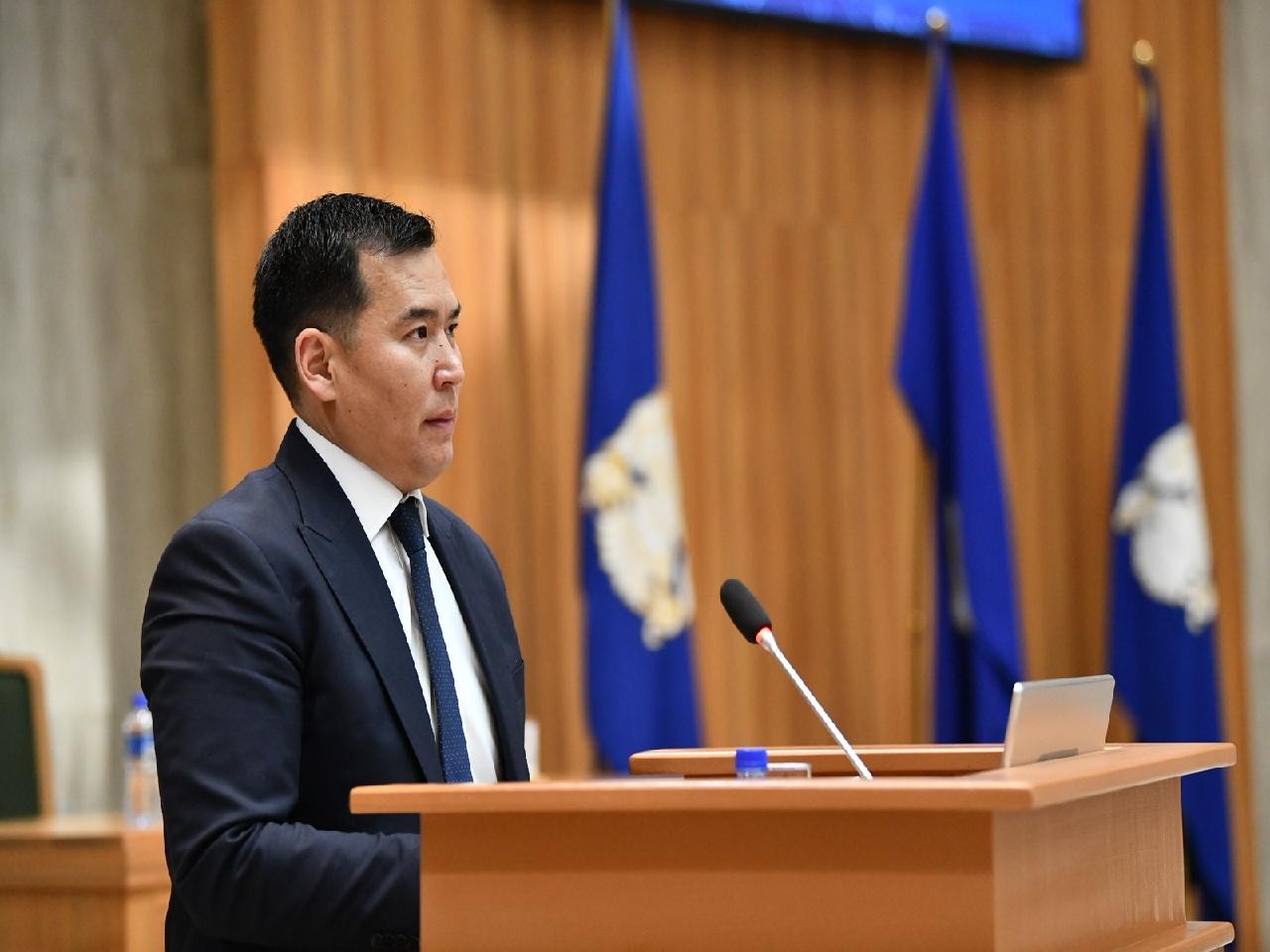 ХЭСГИЙН АХЛАГЧ НАРЫН УРАМШУУЛЛЫГ 200 МЯНГАН ТӨГРӨГӨӨР НЭМЭХ ТОГТООЛЫН ТӨСЛИЙГ БАТАЛЛАА