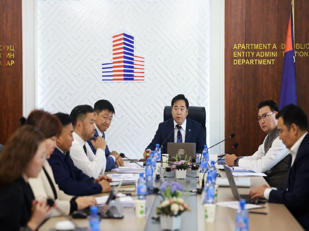 НИТХ-ЫН ЗӨВЛӨЛИЙН ХУРАЛДААНААР ДАРААХ АСУУДЛЫГ ХЭЛЭЛЦЛЭЭ