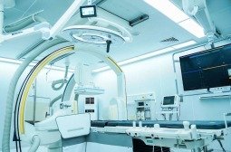 Сонгинохайрхан нэгдсэн эмнэлэгт судас дотуурх оношилгоо, эмчилгээний зориулалттай ангиографийн аппарат суурилууллаа