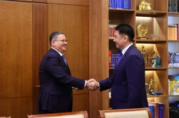 Ерөнхийлөгч У.Хүрэлсүхэд Казахстаны Шадар сайд бөгөөд Гадаад хэргийн сайд бараалхлаа