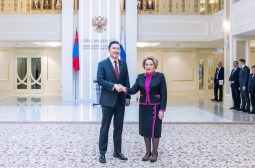 Монгол Улсын Их Хурлын дарга Н.Учрал, ОХУ-ын Холбооны Хурлын Холбооны Зөвлөлийн дарга В.И.Матвиенко нар албан ёсны хэлэлцээ хийв