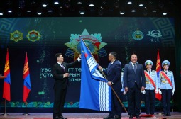 Түүхт 100 жилийнхээ ойтой золгож буй Увс аймгийг Сүхбаатарын одонгоор шагналаа