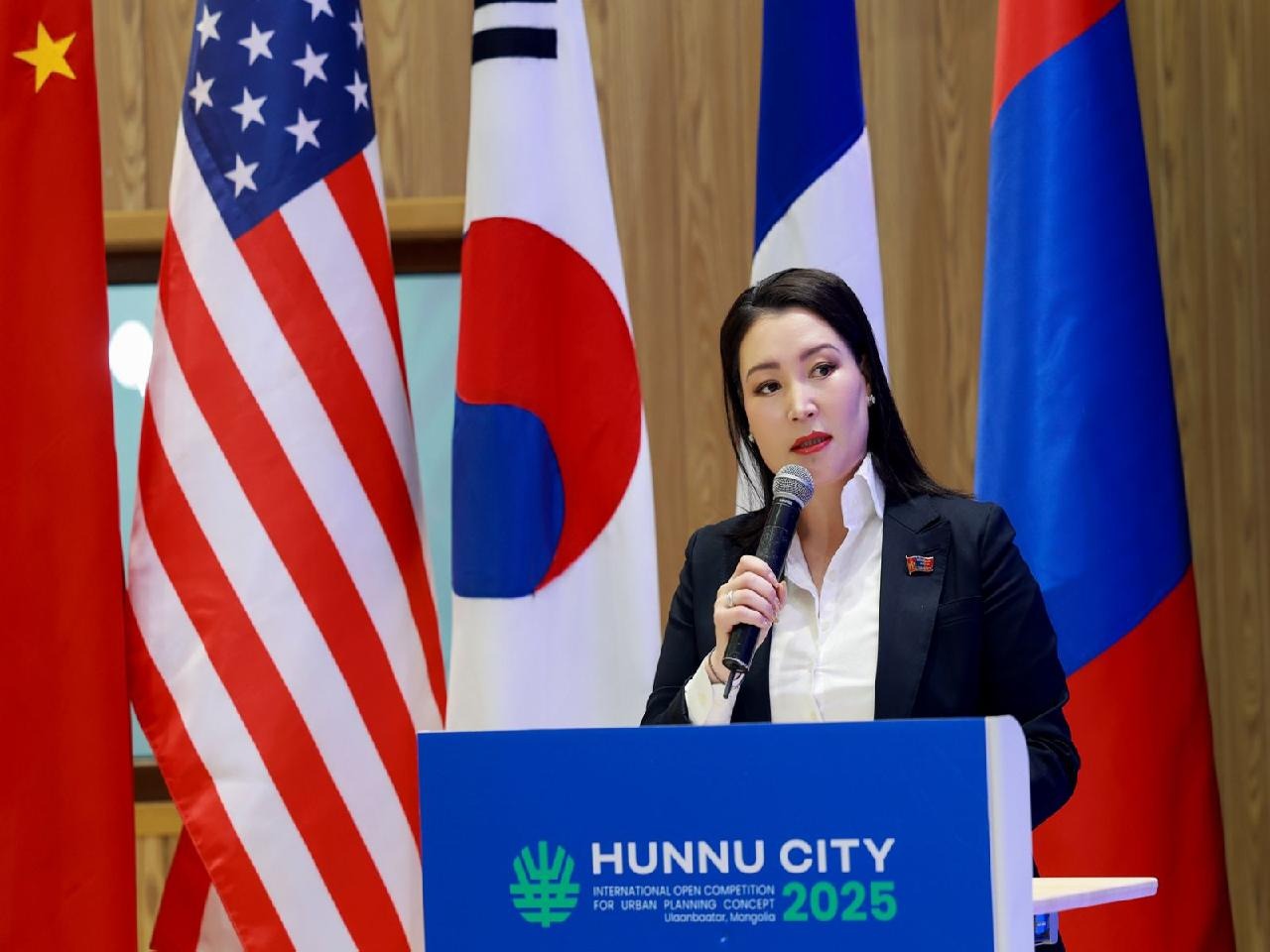 ЗАСАГЛАЛ, ЭРХ ЗҮЙН ХОРООНООС АЛБА ХААГЧДЫГ ЧАДАВХЖУУЛАХ ЧИГЛЭЛЭЭР ХЭЛЭЛЦҮҮЛЭГ ЗОХИОН БАЙГУУЛЖ БАЙНА