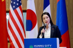 ЗАСАГЛАЛ, ЭРХ ЗҮЙН ХОРООНООС АЛБА ХААГЧДЫГ ЧАДАВХЖУУЛАХ ЧИГЛЭЛЭЭР ХЭЛЭЛЦҮҮЛЭГ ЗОХИОН БАЙГУУЛЖ БАЙНА