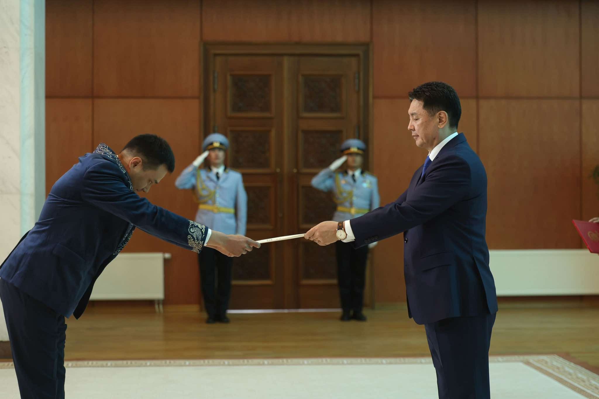 Бүгд Найрамдах Казахстан Улсаас Монгол Улсад суух Онц бөгөөд Бүрэн эрхт Элчин сайд Итгэмжлэх жуух бичгээ өргөн барив