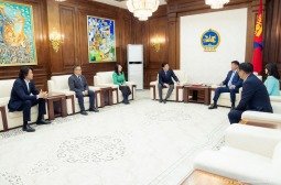 Монгол Улсын Ерөнхийлөгчийн сонгуулийн тухай хуульд нэмэлт, өөрчлөлт оруулах тухай хуулийн төсөл өргөн мэдүүлэв