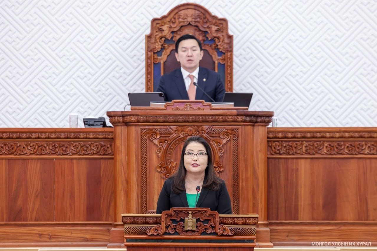 “Төлбөрийн чадваргүйдлийн тухай хууль (Шинэчилсэн найруулга)-ийн төсөл болон хамт өргөн мэдүүлсэн хуулийн төслүүдийг хэлэлцэж эхэллээ
