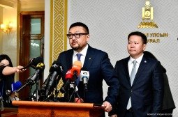 Гадаад зээлийн ашиглалт, үр ашгийг нэмэгдүүлэх тухай анхдагч хуулийн төслийг баталсантай холбогдуулан гишүүд мэдээлэл хийлээ