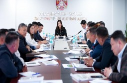 НОГООН ХӨГЖЛИЙН ХОРОО УЛААНБААТАР ХОТЫН ЗАХИРАГЧИЙН АЖЛЫН АЛБАНЫ ҮЙЛ АЖИЛЛАГААТАЙ ТАНИЛЦЛАА