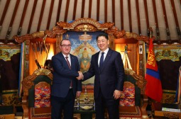 Ерөнхийлөгч У.Хүрэлсүх Беларусийн Элчин сайдыг хүлээн авч уулзлаа