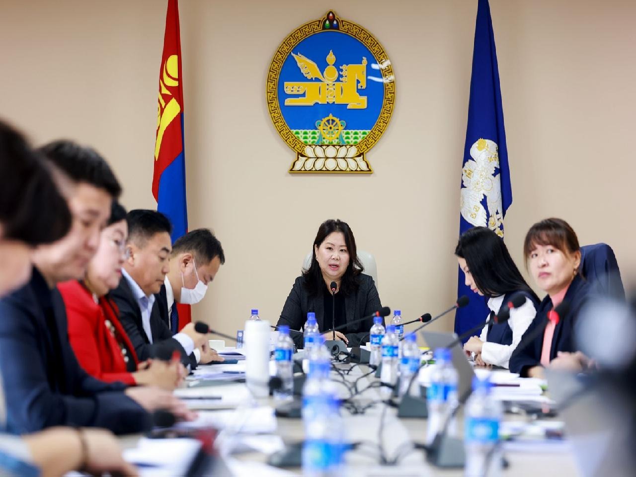 БҮСЧИЛСЭН ХӨГЖЛИЙН ХОРОО ДАРААХ АСУУДЛУУДЫГ ХЭЛЭЛЦЛЭЭ