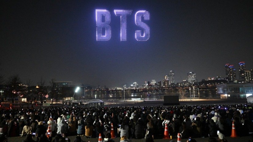 BTS -ийн тоглолт Сөүл хотыг доргиолоо