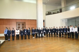 “Парламентын боловсрол” хөтөлбөрийн аялалд Нийслэлийн ерөнхий боловсролын 62, 141 дүгээр сургуулийн сурагчид оролцлоо