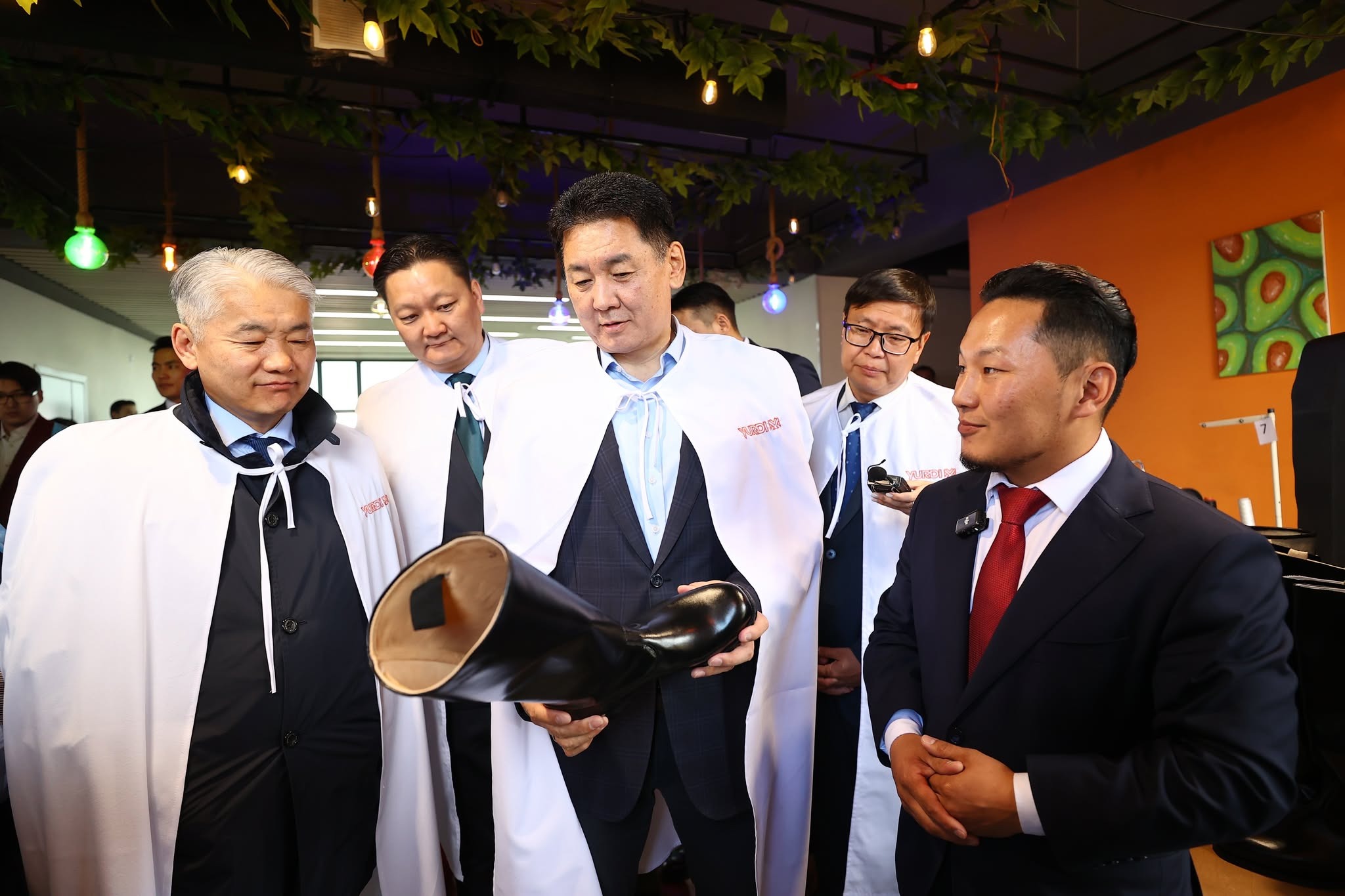 “Цагаан алт” үндэсний хөтөлбөрийн дүнд жилд хоёр сая гаруй хос гутал үйлдвэрлэдэг болно