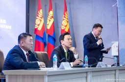УИХ-ын дарга Н.Учрал: Аймгуудын эдийн засгийн бие даасан байдлыг нэмэгдүүлж, эрх мэдлийг орон нутагт шилжүүлнэ