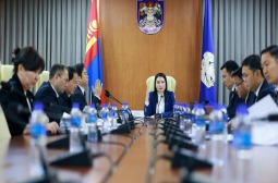 БАРИЛГЫН ЗУРАГ ТӨСӨЛ, НОРМТОЙ ХОЛБООТОЙ БАРИМТ БИЧГИЙН УДААШРАЛТЫГ ШИЙДЭХ ОРОН НУТГИЙН ӨМЧИТ ГАЗАР БАЙГУУЛАХ ТУХАЙ АСУУДЛЫГ ХЭЛЭЛЦЛЭЭ