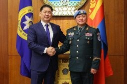 НҮБ-ын Цэргийн хүчний командлагчаар ажилласан анхны монгол генералыг хүлээн авч уулзлаа